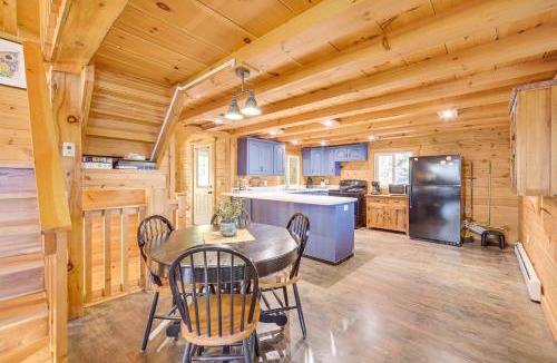 Hayward House | Northwoods Nature Escape! Lakefront Hayward Cabin