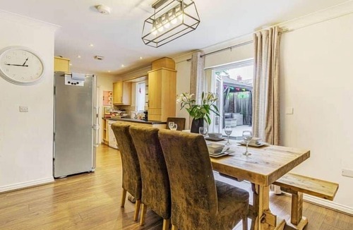 Fenham House | Numero Uno Detached Apart House