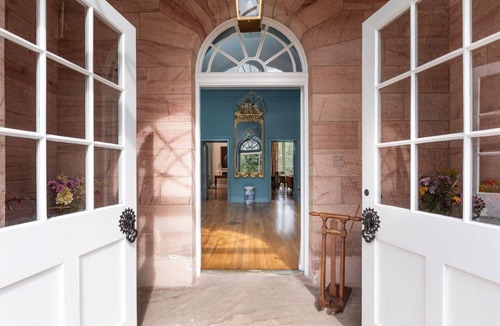 Thornhill Villa | Nuthatch House - Eleven Bedroom Villa, Sleeps 24