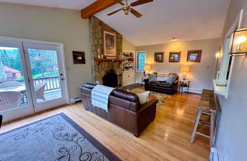 Carroll Villa | O3 Bretton Woods Cottage on beginner ski trail Perfect location for all seasons
