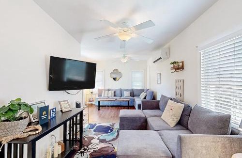 Oak Bluffs House | Oak Bluffs Cottage