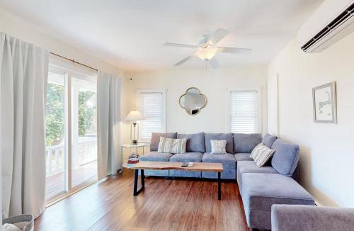 Oak Bluffs House | Oak Bluffs Cottage