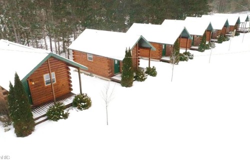 Thompsonville Cabin | Oak Cabin