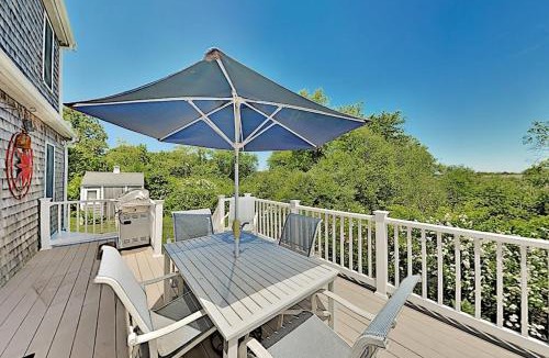 Sagamore Beach House | Oak Ridge Retreat