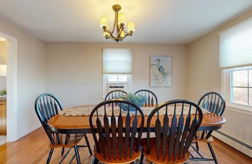 Sagamore Beach House | Oak Ridge Retreat