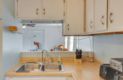 Oakland Apartment | Oakland Apt on Messalonskee Lake w/Dock Access!