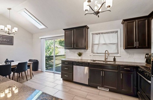 Lenexa House | Oasis in Overland Park: Your Perfect Retreat!