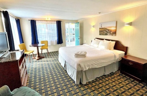 South Yarmouth Hotel | Ocean Breeze Motel - Standard King