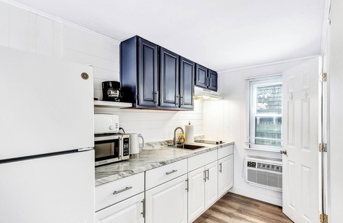 South Yarmouth Hotel | Ocean Breeze Motel