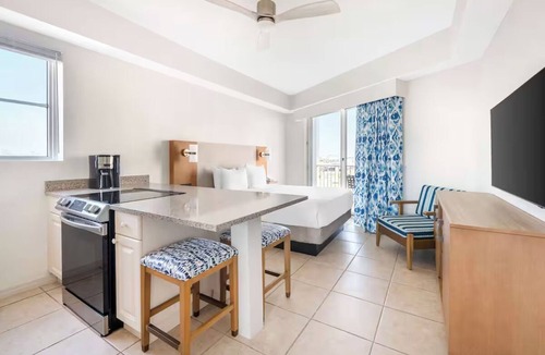 Seminole Park Hotel | Ocean Escape Studio w/Kitchen l Heated Pool by Atlantic Beach