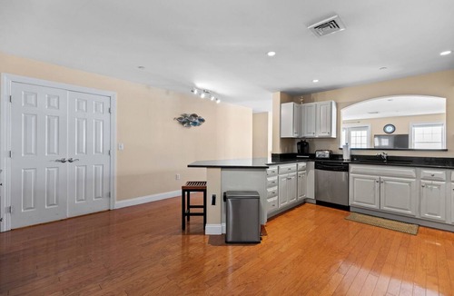 Old Orchard Beach Apartment | Ocean Front Condo With Private Balcony! Amazing Views!