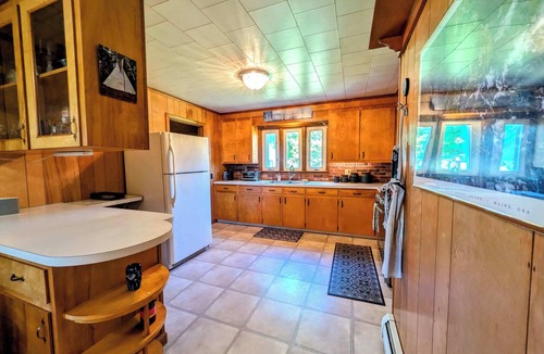 Marlboro House | Ocean House - 2 Min Walk to Beach, 1 Dog