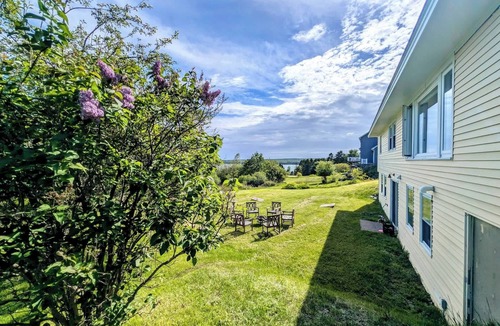 Marlboro House | Ocean House - 2 Min Walk to Beach, 1 Dog