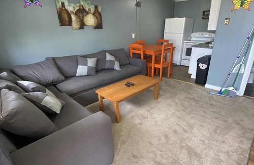 Hampton Apartment | Ocean view 2 bedrooms with a shared pool. apt8