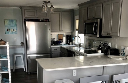 Scarborough Cottage | OCEAN VIEW- 3rd from water- cable/wifi internet & AC