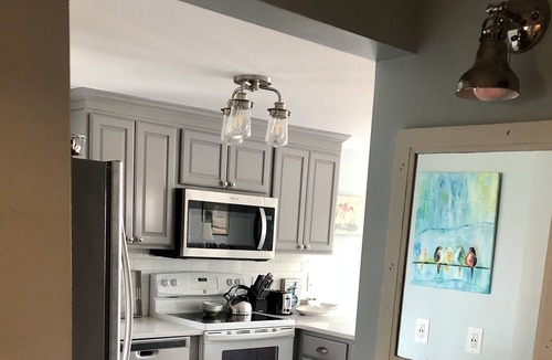 Scarborough Cottage | OCEAN VIEW- 3rd from water- cable/wifi internet & AC