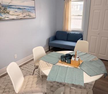Hull Apartment | Ocean View Cozy Stay 1