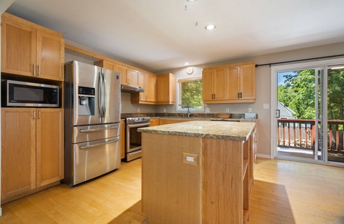 Rye House | Ocean View Retreat | Dog-Friendly | Steps to Ocean