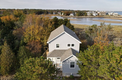 Ocean Park House | Ocean views, Just Steps Away From The Beach in Kinney Shores