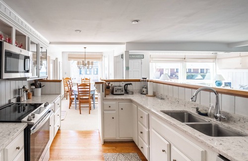 Kennebunk Condo | Ocean views, ocean access - 3 minute walk to Mother's Beach’s and the KBIA.