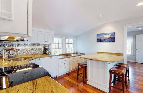 Harwich Port Condo | Oceanfront, 2nd-floor condo with stunning view - steps to Bank Street Beach