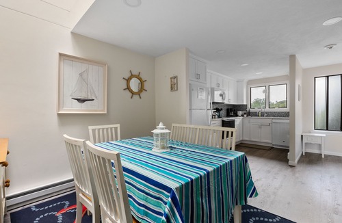 Hyannis Condo | Oceanfront 3BD-A/C, Private Balcony, Association Beach & Pool