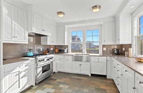 East Dennis House | Oceanfront Bayside home with private beach!