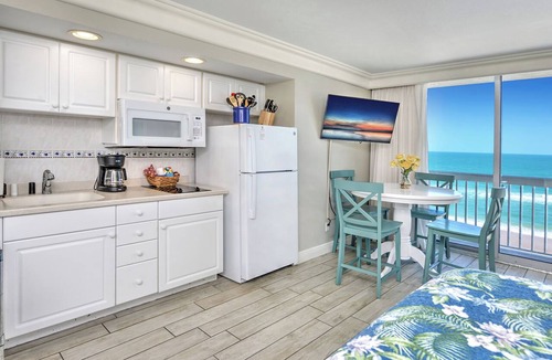 Ortona Park Condo | Oceanfront Condo w/Balcony |Sleeps 4 |Sunrise View