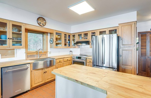 Marlboro House | Oceanfront Frenchman Bay Home: Stunning View!