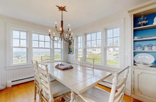 Ocean Point House | Oceanfront home incredible ocean views, deck & location