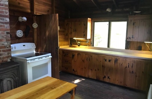 West Southport House | Oceanfront Log Cabin with Dock on Southport Island - 7 acres with westerly views
