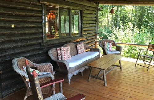 West Southport House | Oceanfront Log Cabin with Dock on Southport Island - 7 acres with westerly views