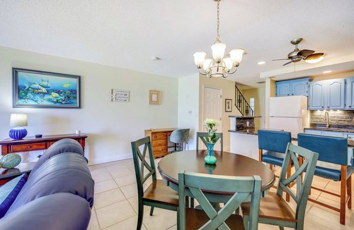Ormond-by-the-Sea Condo | Oceanfront Ormond Beach Condo: Patio, Pool Access!