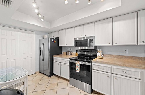 Indian Harbour Beach Condo | Oceanfront 2BR Condo Bright Breezy Beachfront Indian Harbour Beach, 606