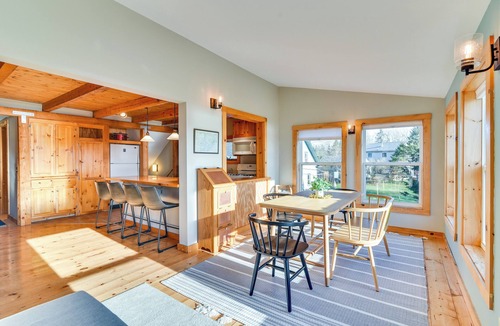 Bass Harbor Cottage | Oceanside Bass Harbor Home w/Peaceful Deck!