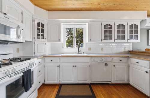 Bass Harbor House | Oceanside Cottage Near Acadia National Park