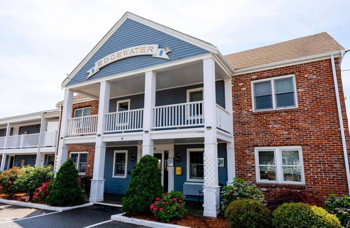 Dennis Port Condo | Oceanview Condo w/Fireplace & Patio