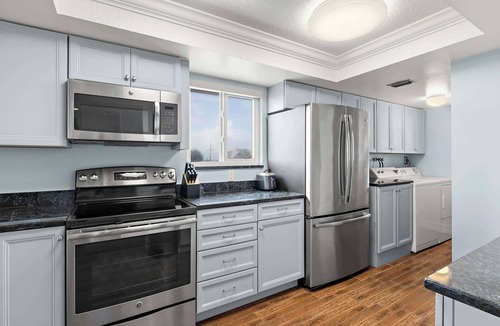 Crescent Beach Condo | Oceanview I 3rd FL I Quiet Beach Escape I Beach