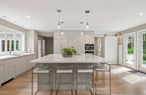 Yarmouth House | Oceanview Oasis: Modern Luxury Meets Seaside Serenity at This Exclusive Coastal Retreat