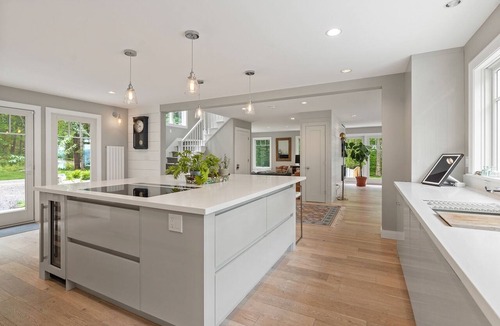 Yarmouth House | Oceanview Oasis: Modern Luxury Meets Seaside Serenity at This Exclusive Coastal Retreat