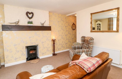 Hunwick Cottage | OCTOBER COTTAGE, romantic, character holiday cottage in Hunwick