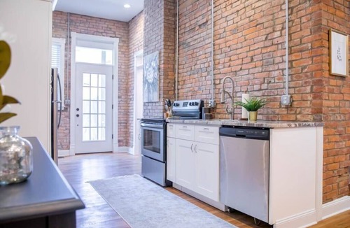 Victorian Village Apartment | Off Street Parking | 1st Fl. Access