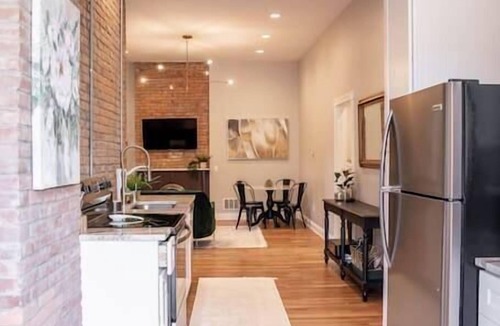 Victorian Village Apartment | Off Street Parking | 1st Fl. Access