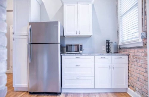 Victorian Village Apartment | Off Street Parking | 1st Fl. Access