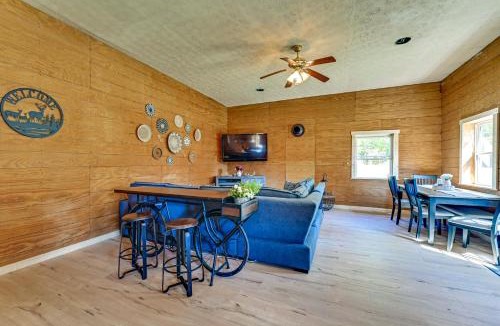 Sycamore Valley House | Ohio Hunter’s Cabin w/Pond Access: Pets Welcome!