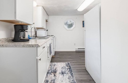 Ocean Park Apartment | Old Orchard Beach Apt -10 Minute Walk to The Beach