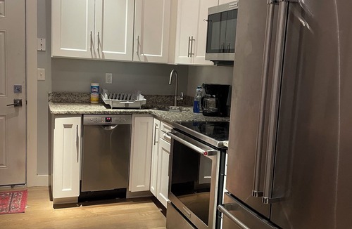 Downtown Portland Apartment | Old port apartment prime location