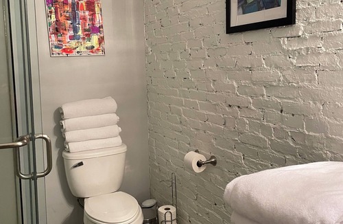Downtown Portland Apartment | Old port apartment prime location