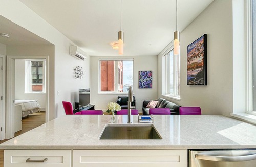 East Bayside Apartment | Old Port short term monthly rental.
