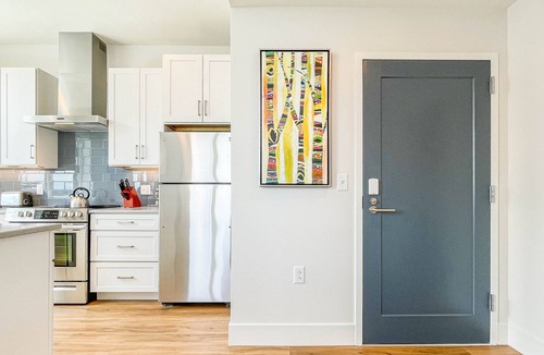 East Bayside Apartment | Old Port short term monthly rental.